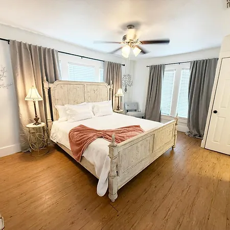 1 Bedroom 1Ba Downtown Riverwalk Golf Zoo And Pearl
